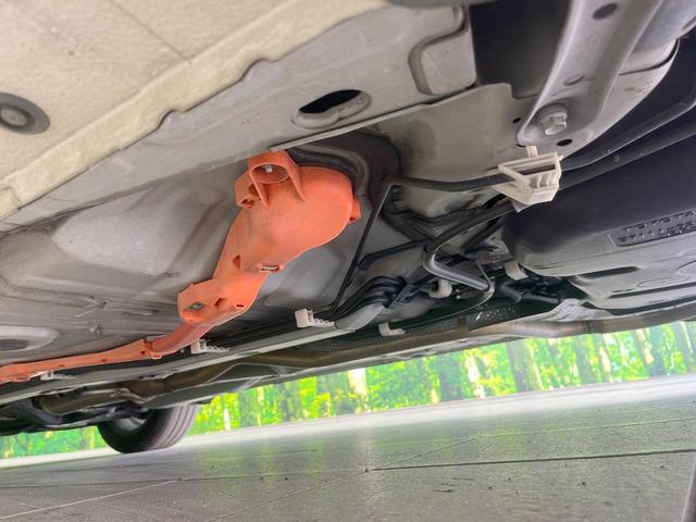 アクア Ｇソフトレザーセレクション　エアロ　バックカメラ　衝突被害軽減システム　禁煙車　合皮シート　スマートキー　ＬＥＤヘッド　ビルトインＥＴＣ　クルコン　純正１５インチアルミ　オートハイビーム　車線逸脱警報　オートライト（31枚目）