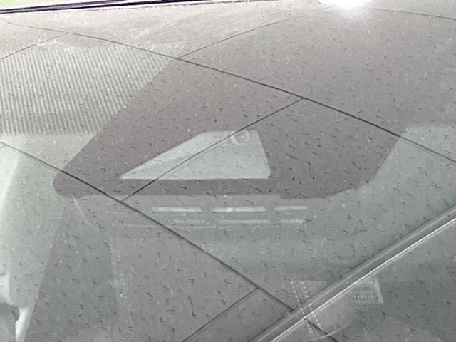 ヤリスクロス ハイブリッドＺ　バックカメラ　衝突被害軽減システム　レーダークルーズ　禁煙車　ハーフレザーシート　パワーシート　ドラレコ　コーナーセンサー　スマートキー　ＬＥＤヘッド　純正１８インチアルミ　オートハイビーム（6枚目）