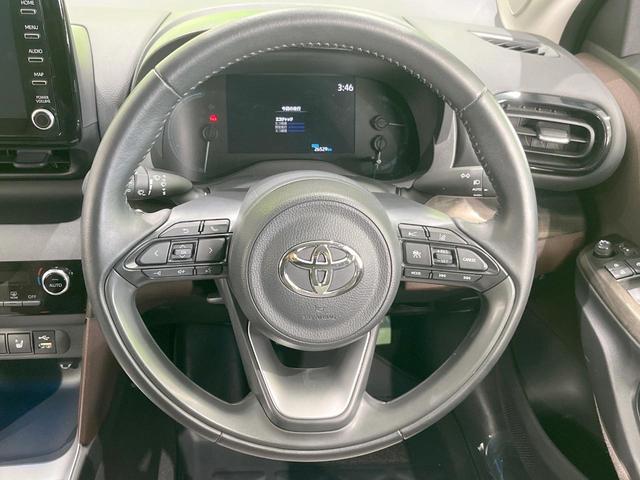 ヤリスクロス ハイブリッドＺ　バックカメラ　衝突被害軽減システム　レーダークルーズ　禁煙車　ハーフレザーシート　パワーシート　ドラレコ　コーナーセンサー　スマートキー　ＬＥＤヘッド　純正１８インチアルミ　オートハイビーム（11枚目）