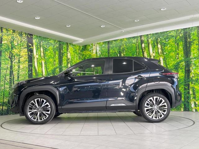 ヤリスクロス ハイブリッドＺ　バックカメラ　衝突被害軽減システム　レーダークルーズ　禁煙車　ハーフレザーシート　パワーシート　ドラレコ　コーナーセンサー　スマートキー　ＬＥＤヘッド　純正１８インチアルミ　オートハイビーム（22枚目）