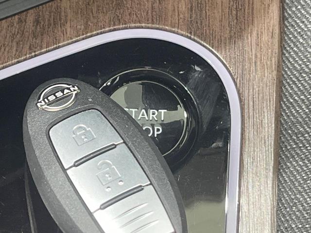 オーラ Ｇ　レザーエディション　純正ナビ　衝突被害軽減システム　プロパイロット　全周囲カメラ　レザーシート　ドラレコ　スマートキー　ＬＥＤヘッド　コーナーセンサー　ビルトインＥＴＣ　純正１７インチアルミ　オートハイビーム（7枚目）