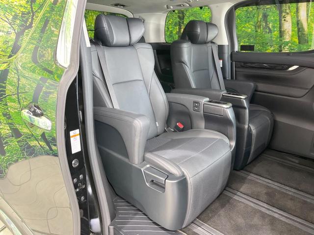 アルファード ２．５Ｓ　Ｃパッケージ　サンルーフ　モデリスタ　純正ナビ　衝突被害軽減システム　レーダークルーズ　両側電動ドア　バックカメラ　ハーフレザーシート　前席シートエアコン　ドラレコ　スマートキー　ＨＩＤヘッド　ビルトインＥＴＣ（9枚目）