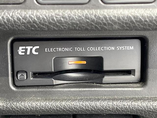 エクストレイル 20X ハイブリッド エマージェンシーブレーキP 4WD 全周囲カメラ 衝突被害軽減システム 禁煙車 電動リアゲート コーナーセンサー スマートキー LEDヘッド ビルトインETC クルコン 純正17インチアルミ オートライト デュアルエアコン(6枚目)