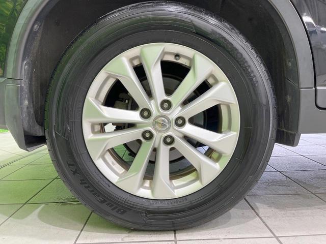 エクストレイル 20X ハイブリッド エマージェンシーブレーキP 4WD 全周囲カメラ 衝突被害軽減システム 禁煙車 電動リアゲート コーナーセンサー スマートキー LEDヘッド ビルトインETC クルコン 純正17インチアルミ オートライト デュアルエアコン(28枚目)