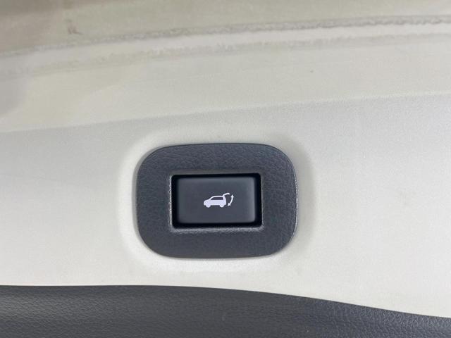 エクストレイル 20X ハイブリッド エマージェンシーブレーキP 4WD 全周囲カメラ 衝突被害軽減システム 禁煙車 電動リアゲート コーナーセンサー スマートキー LEDヘッド ビルトインETC クルコン 純正17インチアルミ オートライト デュアルエアコン(52枚目)