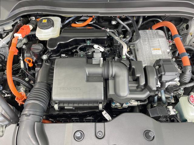 ヴェゼル ｅ：ＨＥＶ　ＲＳ　登録済未使用車　純正ナビ　衝突被害軽減システム　レーダークルーズ　全周囲カメラ　ＬＥＤヘッド　ＥＴＣ２．０　純正１８インチアルミ　ハーフレザーシート　コーナーセンサー　オートハイビーム　パークアシスト（18枚目）