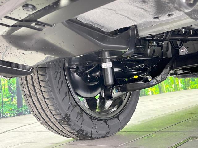 ヴェゼル ｅ：ＨＥＶ　ＲＳ　登録済未使用車　純正ナビ　衝突被害軽減システム　レーダークルーズ　全周囲カメラ　ＬＥＤヘッド　ＥＴＣ２．０　純正１８インチアルミ　ハーフレザーシート　コーナーセンサー　オートハイビーム　パークアシスト（20枚目）