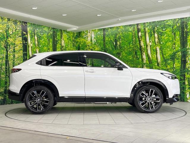 ヴェゼル ｅ：ＨＥＶ　ＲＳ　登録済未使用車　純正ナビ　衝突被害軽減システム　レーダークルーズ　全周囲カメラ　ＬＥＤヘッド　ＥＴＣ２．０　純正１８インチアルミ　ハーフレザーシート　コーナーセンサー　オートハイビーム　パークアシスト（30枚目）