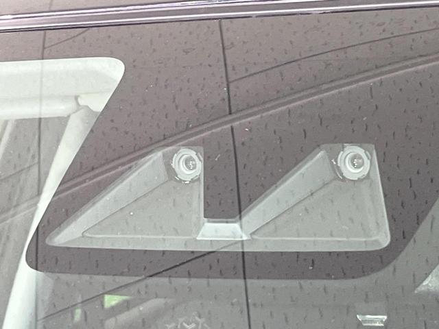 �y�X�}�[�g�A�V�X�g�z���s���ɑO���̎ԗ�����F�����A�Փ˂������Ȏ��͌x��ƃu���[�L�ŏՓˉ���Ɣ�Q�y�����A�V�X�g�B�����S�Ƀh���C�u�����y���݂��������܂��B