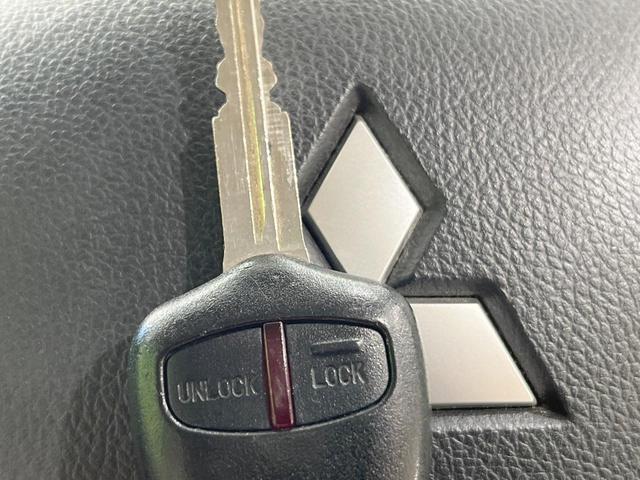 �y�L�[���X�z�������ꂽ�ꏊ����ł��{�^����Ńh�A�̊J���E�{�����ł���̂łƂ��Ă��֗��I�h�A�̌�������ɏ������邱�Ƃ�����܂����