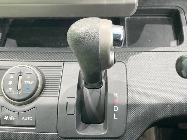 フリードスパイク Ｇ　ジャストセレクション　電動スライドドア　純正ＳＤナビ　バックカメラ　ＨＩＤヘッド　ビルトインＥＴＣ　オートライト　オートエアコン　Ｂｌｕｅｔｏｏｔｈ　ＣＤ　ＤＶＤ再生　地デジ　トラクションコントロール（7枚目）