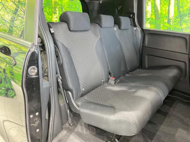 フリードスパイク Ｇ　ジャストセレクション　電動スライドドア　純正ＳＤナビ　バックカメラ　ＨＩＤヘッド　ビルトインＥＴＣ　オートライト　オートエアコン　Ｂｌｕｅｔｏｏｔｈ　ＣＤ　ＤＶＤ再生　地デジ　トラクションコントロール（9枚目）