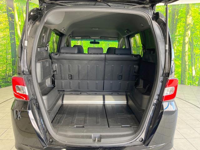 フリードスパイク Ｇ　ジャストセレクション　電動スライドドア　純正ＳＤナビ　バックカメラ　ＨＩＤヘッド　ビルトインＥＴＣ　オートライト　オートエアコン　Ｂｌｕｅｔｏｏｔｈ　ＣＤ　ＤＶＤ再生　地デジ　トラクションコントロール（48枚目）