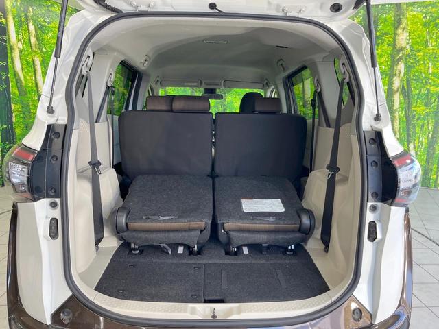 シエンタ ハイブリッドG 純正SDナビ バックカメラ 衝突被害軽減システム 禁煙車 スマートキー LEDヘッド ビルトインETC 車線逸脱警報 オートライト オートエアコン Bluetooth CD DVD再生 フルセグ(12枚目)