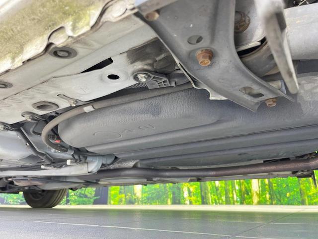 シエンタ ハイブリッドG 純正SDナビ バックカメラ 衝突被害軽減システム 禁煙車 スマートキー LEDヘッド ビルトインETC 車線逸脱警報 オートライト オートエアコン Bluetooth CD DVD再生 フルセグ(22枚目)