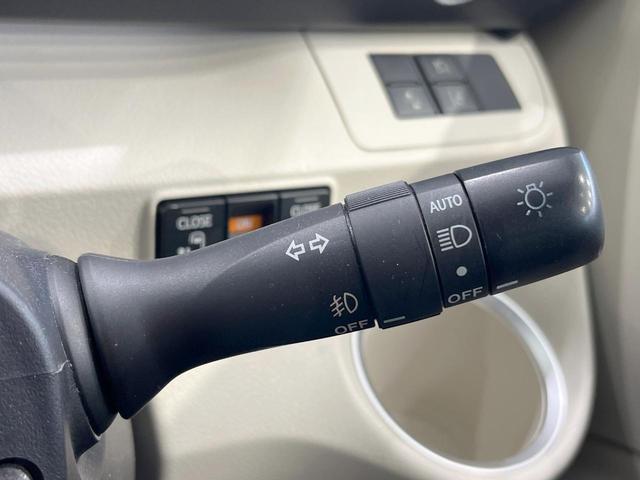 シエンタ ハイブリッドG 純正SDナビ バックカメラ 衝突被害軽減システム 禁煙車 スマートキー LEDヘッド ビルトインETC 車線逸脱警報 オートライト オートエアコン Bluetooth CD DVD再生 フルセグ(37枚目)