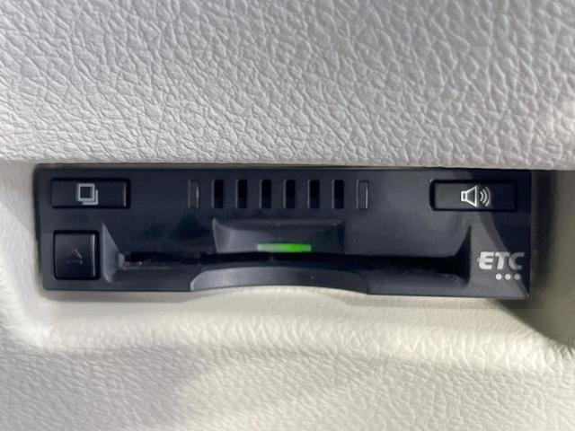 シエンタ ハイブリッドG 純正SDナビ バックカメラ 衝突被害軽減システム 禁煙車 スマートキー LEDヘッド ビルトインETC 車線逸脱警報 オートライト オートエアコン Bluetooth CD DVD再生 フルセグ(41枚目)