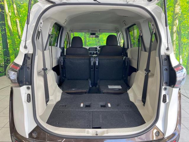 シエンタ ハイブリッドG 純正SDナビ バックカメラ 衝突被害軽減システム 禁煙車 スマートキー LEDヘッド ビルトインETC 車線逸脱警報 オートライト オートエアコン Bluetooth CD DVD再生 フルセグ(53枚目)