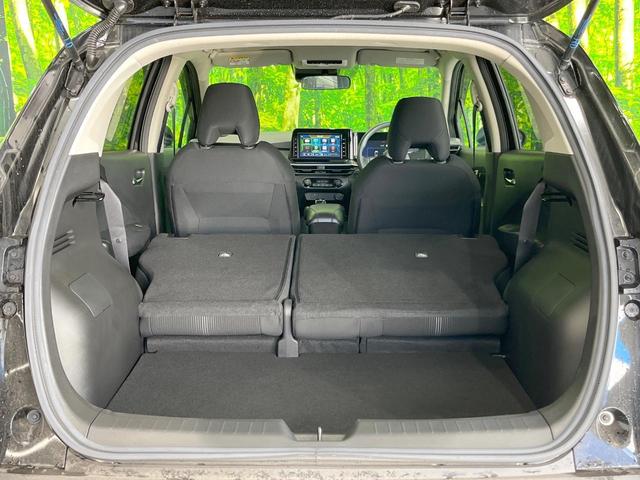 ���i�̂���������ʋ΁A���}���ɏ\���ȉ׎��X�y�[�X���m�ۂ��Ă���܂��B�Z�J���h�V�[�g��|���ƁA�傫�ȉו��̐ύڂ��\�ł���