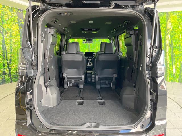 ヴォクシー ハイブリッドS-Z 両側電動ドア 後席モニター バックカメラ 衝突被害軽減システム レーダークルーズ 禁煙車 ハーフレザーシート ドラレコ コーナーセンサー スマートキー LEDヘッド ETC2.0(12枚目)