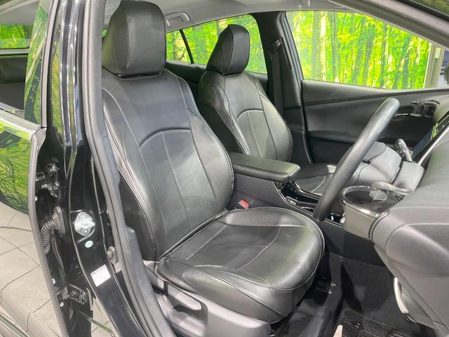 プリウス Ｓセーフティプラス　フルエアロ　ＳＤナビ　バックカメラ　衝突被害軽減システム　レーダークルーズ　禁煙車　レザー調シート　コーナーセンサー　スマートキー　ＬＥＤヘッド　ビルトインＥＴＣ　車線逸脱警報　オートライト（8枚目）