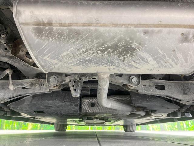 プリウス Ｓセーフティプラス　フルエアロ　ＳＤナビ　バックカメラ　衝突被害軽減システム　レーダークルーズ　禁煙車　レザー調シート　コーナーセンサー　スマートキー　ＬＥＤヘッド　ビルトインＥＴＣ　車線逸脱警報　オートライト（19枚目）