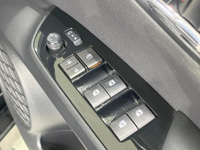 プリウス Ｓセーフティプラス　フルエアロ　ＳＤナビ　バックカメラ　衝突被害軽減システム　レーダークルーズ　禁煙車　レザー調シート　コーナーセンサー　スマートキー　ＬＥＤヘッド　ビルトインＥＴＣ　車線逸脱警報　オートライト（35枚目）