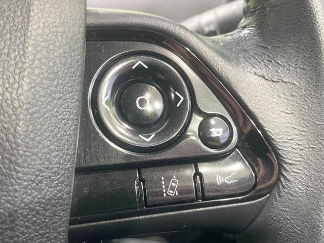 プリウス Ｓセーフティプラス　フルエアロ　ＳＤナビ　バックカメラ　衝突被害軽減システム　レーダークルーズ　禁煙車　レザー調シート　コーナーセンサー　スマートキー　ＬＥＤヘッド　ビルトインＥＴＣ　車線逸脱警報　オートライト（43枚目）