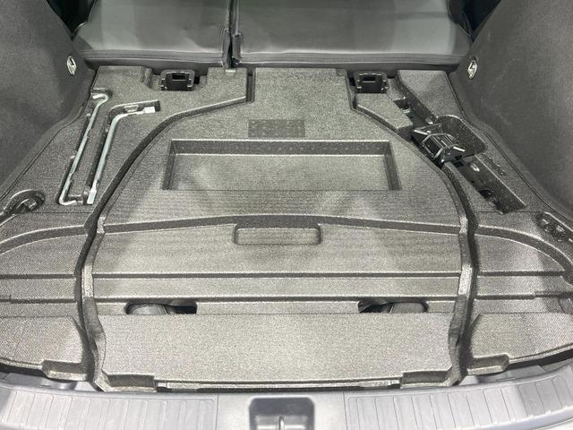 プリウス Ｓセーフティプラス　フルエアロ　ＳＤナビ　バックカメラ　衝突被害軽減システム　レーダークルーズ　禁煙車　レザー調シート　コーナーセンサー　スマートキー　ＬＥＤヘッド　ビルトインＥＴＣ　車線逸脱警報　オートライト（53枚目）