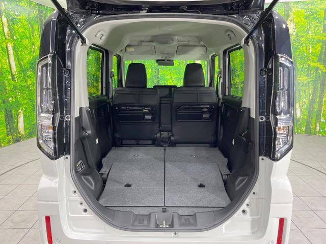 スペーシアカスタム ハイブリッドＸＳ　届出済未使用車　両側電動ドア　衝突被害軽減システム　レーダークルーズ　ハーフレザーシート　コーナーセンサー　スマートキー　ＬＥＤヘッド　純正１５インチアルミ　オートハイビーム　車線逸脱警報（10枚目）