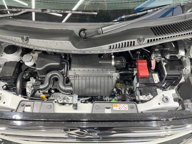 スペーシアカスタム ハイブリッドＸＳ　届出済未使用車　両側電動ドア　衝突被害軽減システム　レーダークルーズ　ハーフレザーシート　コーナーセンサー　スマートキー　ＬＥＤヘッド　純正１５インチアルミ　オートハイビーム　車線逸脱警報（18枚目）