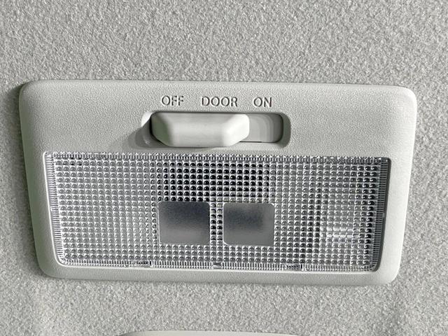 スペーシアカスタム ハイブリッドＸＳ　届出済未使用車　両側電動ドア　衝突被害軽減システム　レーダークルーズ　ハーフレザーシート　コーナーセンサー　スマートキー　ＬＥＤヘッド　純正１５インチアルミ　オートハイビーム　車線逸脱警報（50枚目）