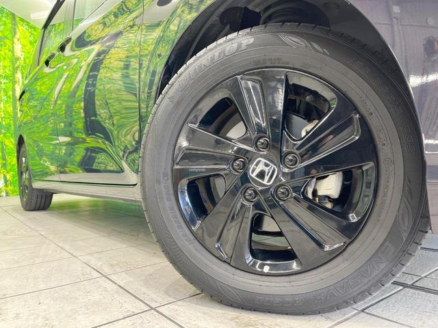 �y�����P�T�C���`�A���~�z�C�[���z�O�ςɃ}�b�`���������A���~�z�C�[���𑕒����Ă���܂��B�e��ЊO�A���~�z�C�[����A�X�^�b�h���X�^�C�����戵�����Ă���܂��B���񂲑��k����������