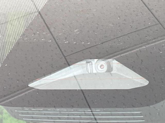 シエンタ ハイブリッドＺ　両側電動ドア　全周囲カメラ　衝突被害軽減システム　レーダークルーズ　禁煙車　コーナーセンサー　スマートキー　ＬＥＤヘッド　ＥＴＣ２．０　オートハイビーム　オートライト　オートエアコン（6枚目）