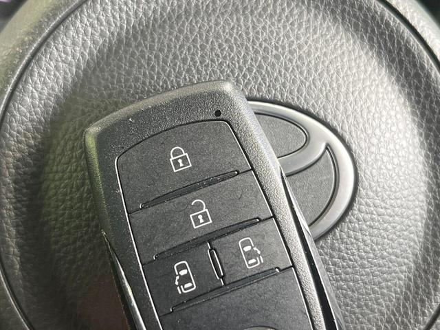 シエンタ ハイブリッドＺ　両側電動ドア　全周囲カメラ　衝突被害軽減システム　レーダークルーズ　禁煙車　コーナーセンサー　スマートキー　ＬＥＤヘッド　ＥＴＣ２．０　オートハイビーム　オートライト　オートエアコン（41枚目）