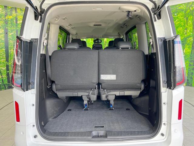 セレナ ハイウェイスターＶ　両側電動ドア　ＳＤナビ　バックカメラ　衝突被害軽減システム　レーダークルーズ　コーナーセンサー　スマートキー　ＬＥＤヘッド　ＥＴＣ　純正１６インチアルミ　オートハイビーム　車線逸脱警報　オートライト（59枚目）