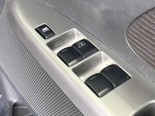 デイズ ハイウェイスター　Ｘ　純正ＳＤナビ　スマートキー　ＨＩＤヘッド　純正１４インチアルミ　オートエアコン　アイドリングストップ　電動格納ミラー　純正革巻きステアリング　ＣＤ　ＤＶＤ再生　フルセグ（34枚目）