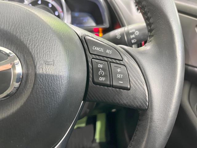 �y�N���[�Y�R���g���[���z�������H�����N���N���s�B�A�N�Z���𗣂��Ă���葬�x�ő��s���ł��A�������^�]���̕��S���y���I�����E�������ȒP�ȃX�C�b�`����Œ����ł��܂��B