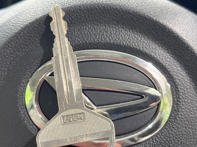 �y�L�[���X�z�������ꂽ�ꏊ����ł��{�^����Ńh�A�̊J���E�{�����ł���̂łƂ��Ă��֗��I�h�A�̌�������ɏ������邱�Ƃ�����܂����