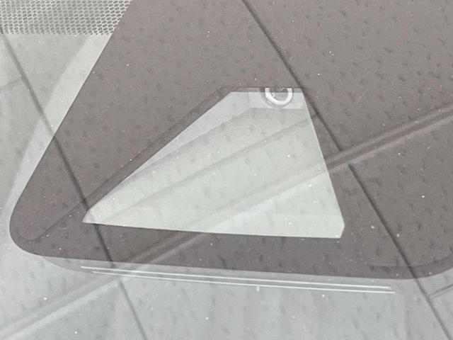 アクア Ｘ　純正ＳＤナビ　バックカメラ　衝突被害軽減システム　レーダークルーズ　禁煙車　ドラレコ　スマートキー　ＬＥＤヘッド　ビルトインＥＴＣ　オートハイビーム　車線逸脱警報　オートライト　オートエアコン（5枚目）