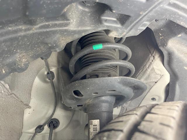 アクア Ｘ　純正ＳＤナビ　バックカメラ　衝突被害軽減システム　レーダークルーズ　禁煙車　ドラレコ　スマートキー　ＬＥＤヘッド　ビルトインＥＴＣ　オートハイビーム　車線逸脱警報　オートライト　オートエアコン（21枚目）