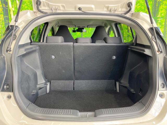 アクア Ｘ　純正ＳＤナビ　バックカメラ　衝突被害軽減システム　レーダークルーズ　禁煙車　ドラレコ　スマートキー　ＬＥＤヘッド　ビルトインＥＴＣ　オートハイビーム　車線逸脱警報　オートライト　オートエアコン（49枚目）