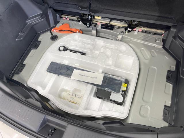 アクア Ｘ　純正ＳＤナビ　バックカメラ　衝突被害軽減システム　レーダークルーズ　禁煙車　ドラレコ　スマートキー　ＬＥＤヘッド　ビルトインＥＴＣ　オートハイビーム　車線逸脱警報　オートライト　オートエアコン（53枚目）