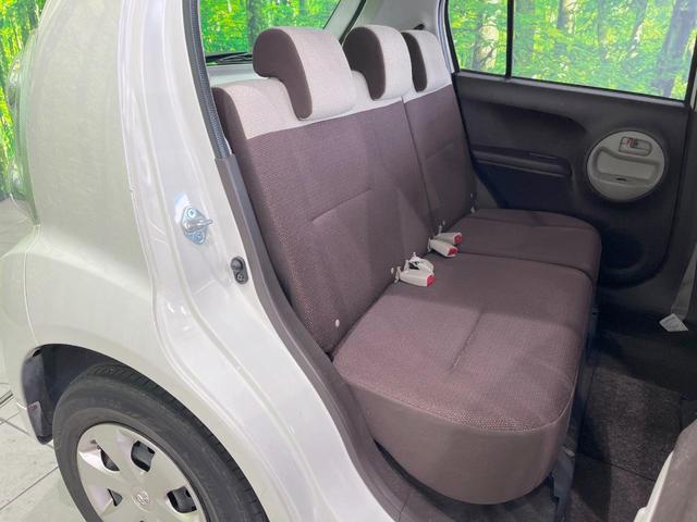 パッソ プラスハナ　Ｃパッケージ　純正ＳＤナビ　バックカメラ　衝突被害軽減システム　禁煙車　スマートキー　ビルトインＥＴＣ　Ｂｌｕｅｔｏｏｔｈ　ＣＤ　ＤＶＤ再生　フルセグ（9枚目）