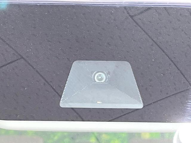 Ｎ－ＢＯＸ Ｇホンダセンシング　純正ＳＤナビ　衝突被害軽減システム　レーダークルーズ　バックカメラ　スマートキー　ＬＥＤヘッド　オートライト　オートエアコン　ビルトインＥＴＣ　車線逸脱警報　Ｂｌｕｅｔｏｏｔｈ　ＣＤ（3枚目）