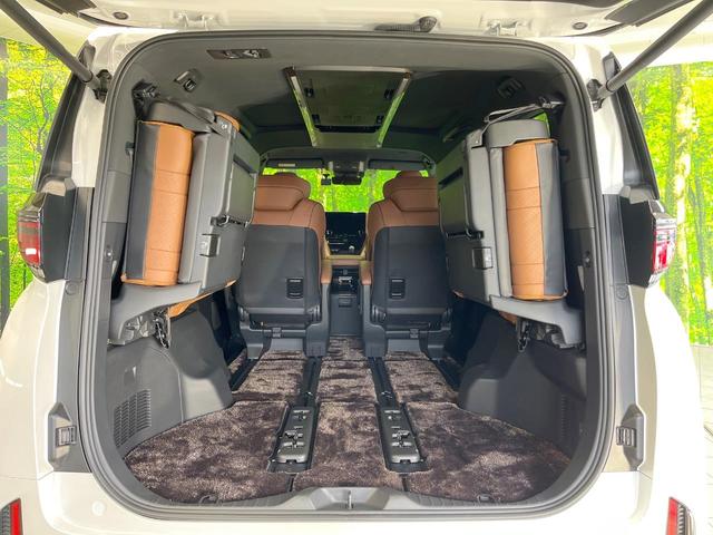 ヴェルファイアハイブリッド Z プレミア ガラスルーフ 純正ディスプレイオーディオ 衝突被害軽減システム レーダークルーズ 両側電動ドア 全周囲カメラ 電動リアゲート レザーシート 前席シートエアコン リアシートエアコン ドラレコ(11枚目)