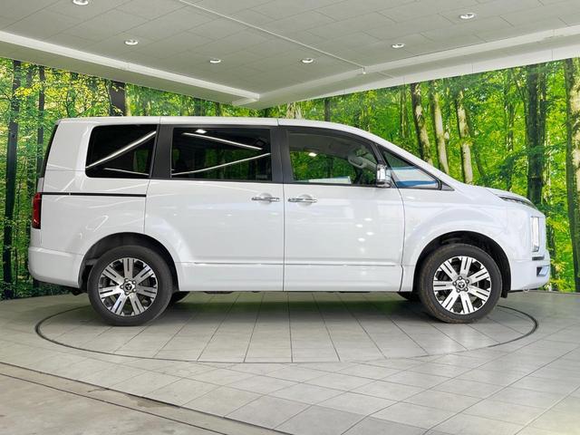 デリカＤ：５ Ｐ　４ＷＤ　ディーゼル（軽油）　ＳＤナビ　衝突被害軽減システム　レーダークルーズ　バックカメラ　両側電動ドア　スマートキー　ＬＥＤヘッド　ＥＴＣ　パワーシート　純正１８インチアルミ　車線逸脱警報（31枚目）