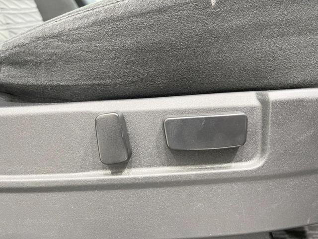 デリカＤ：５ Ｐ　４ＷＤ　ディーゼル（軽油）　ＳＤナビ　衝突被害軽減システム　レーダークルーズ　バックカメラ　両側電動ドア　スマートキー　ＬＥＤヘッド　ＥＴＣ　パワーシート　純正１８インチアルミ　車線逸脱警報（53枚目）