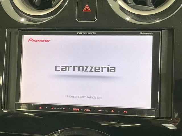 ノート Ｘ　ＤＩＧ－Ｓ　ナビ　スマートキー　ＥＴＣ　純正１４インチアルミ　オートエアコン　アイドリングストップ　ＣＤ　電動格納ミラー　トラクションコントロール（3枚目）