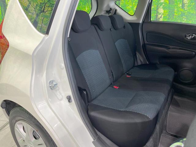 ノート Ｘ　ＤＩＧ－Ｓ　ナビ　スマートキー　ＥＴＣ　純正１４インチアルミ　オートエアコン　アイドリングストップ　ＣＤ　電動格納ミラー　トラクションコントロール（9枚目）